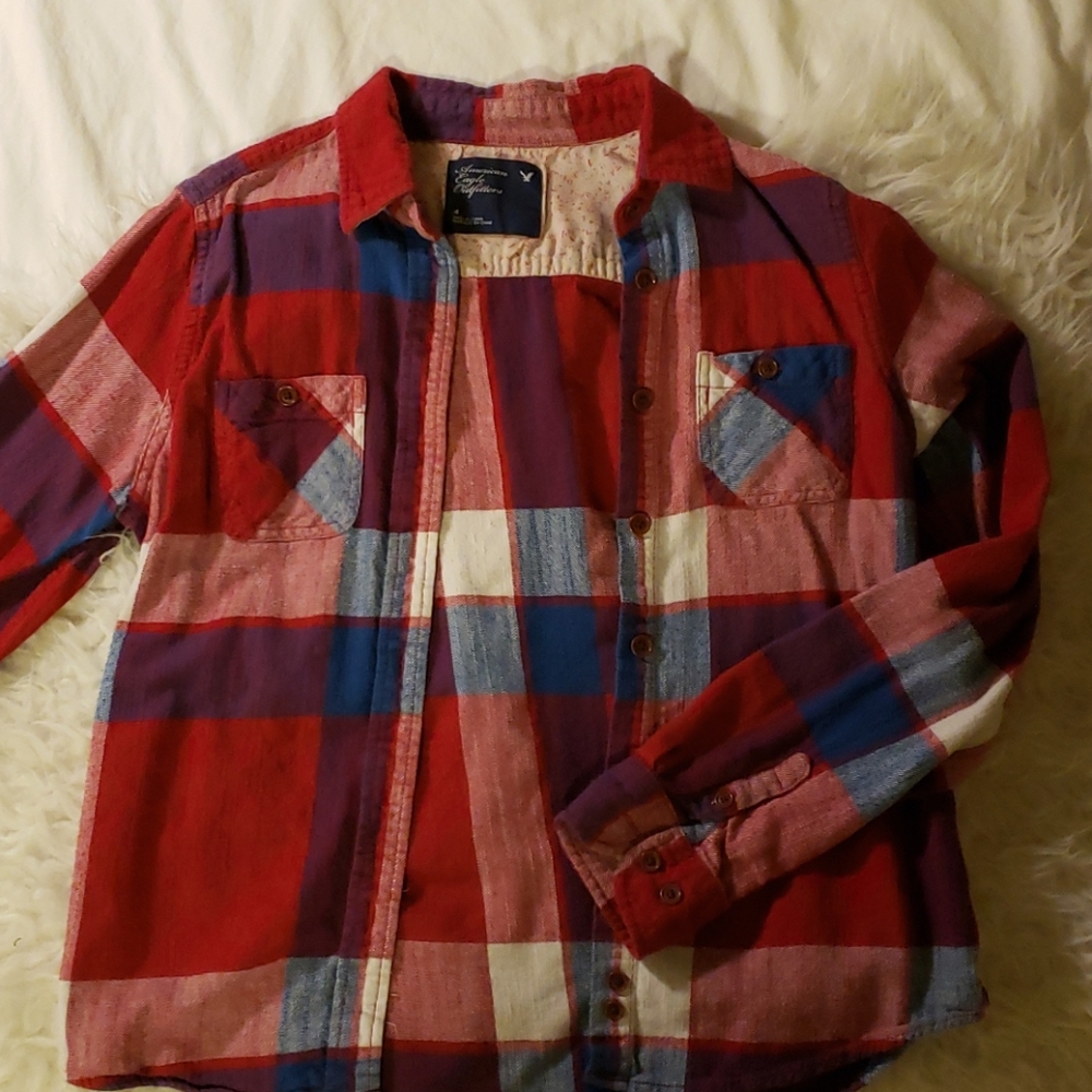 Plaid American Eagle button up shirt